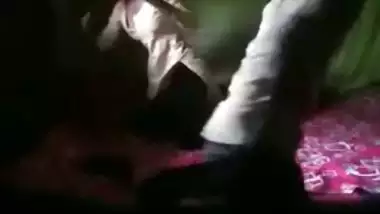 Desi girl has XXX sized dick for her hole in this MMS footage