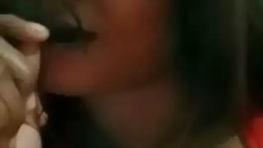 Sexiest boobs horny bhabhi on viral video call with lover